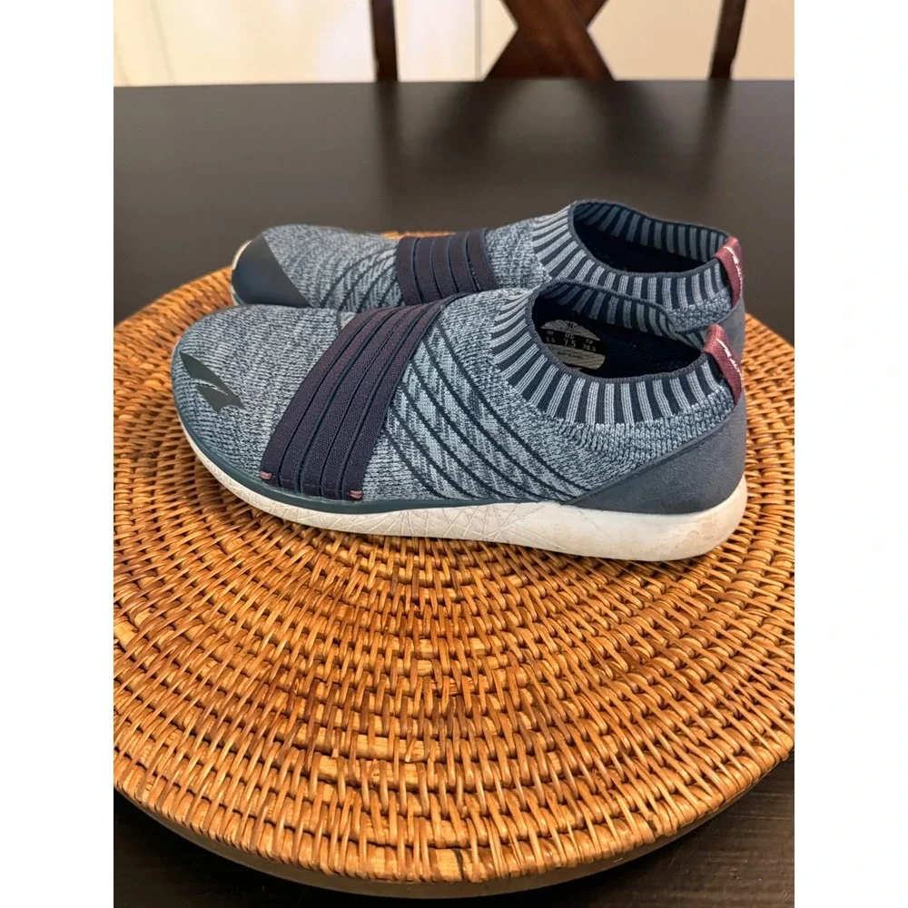 Altra Tokala 2 Blue Knit Slip On Walking Sneakers AFW1984G Womens 7.5